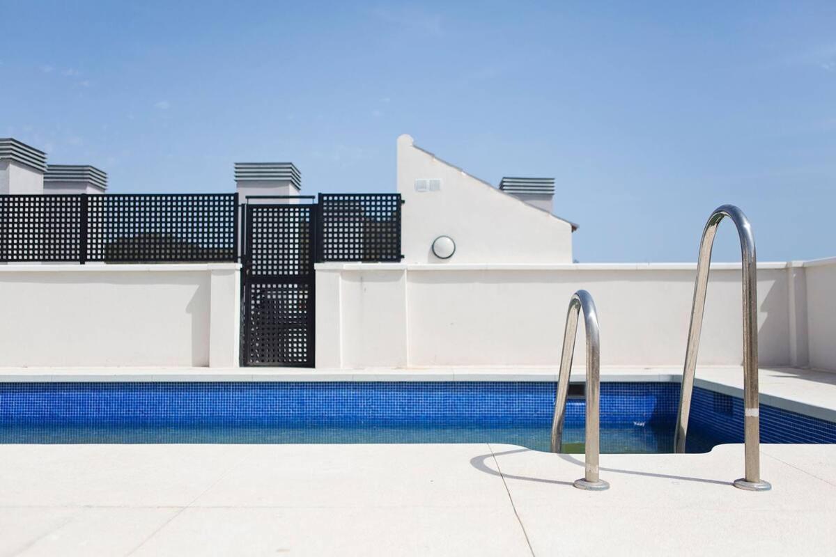 Homely Malaga Refino Oriental Exterior photo